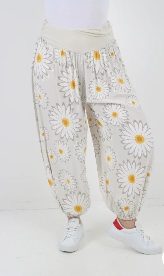 Daisy Print Harems