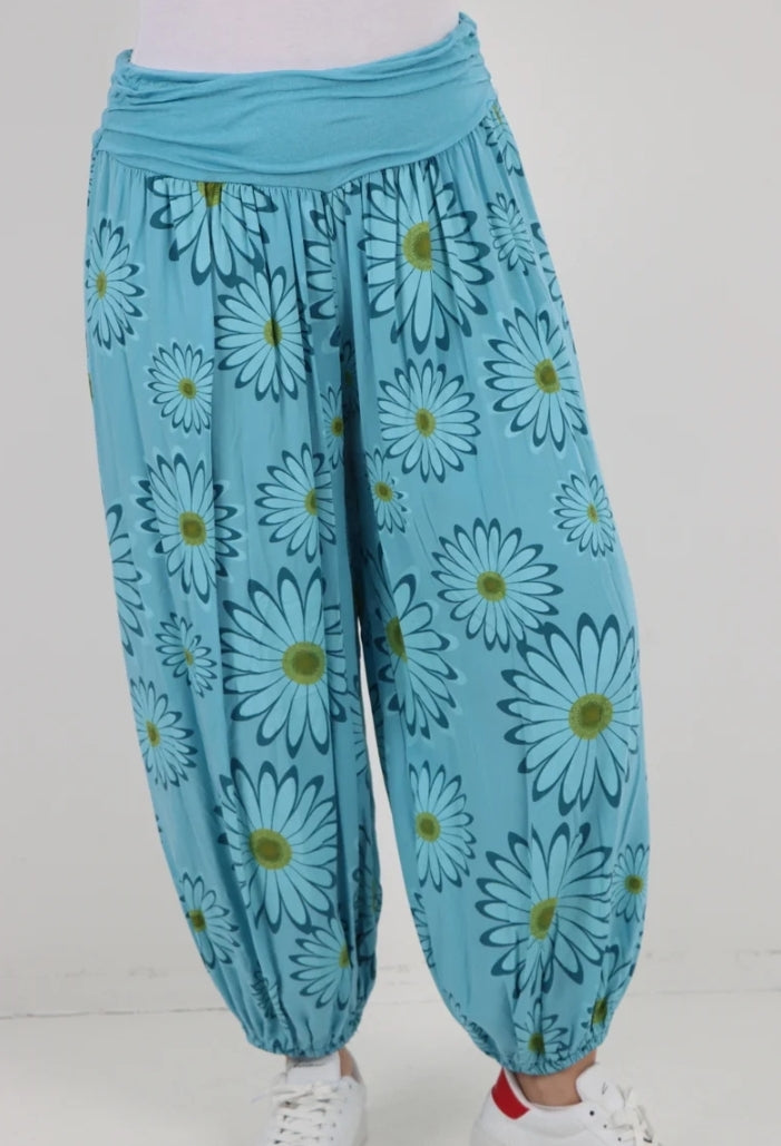 Daisy Print Harems