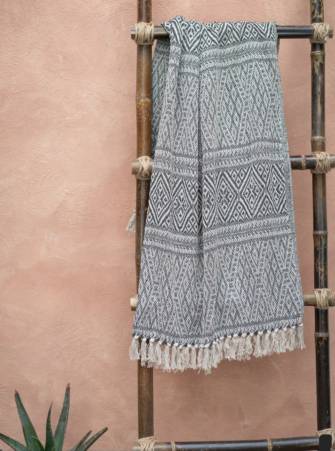 Salasar Throw