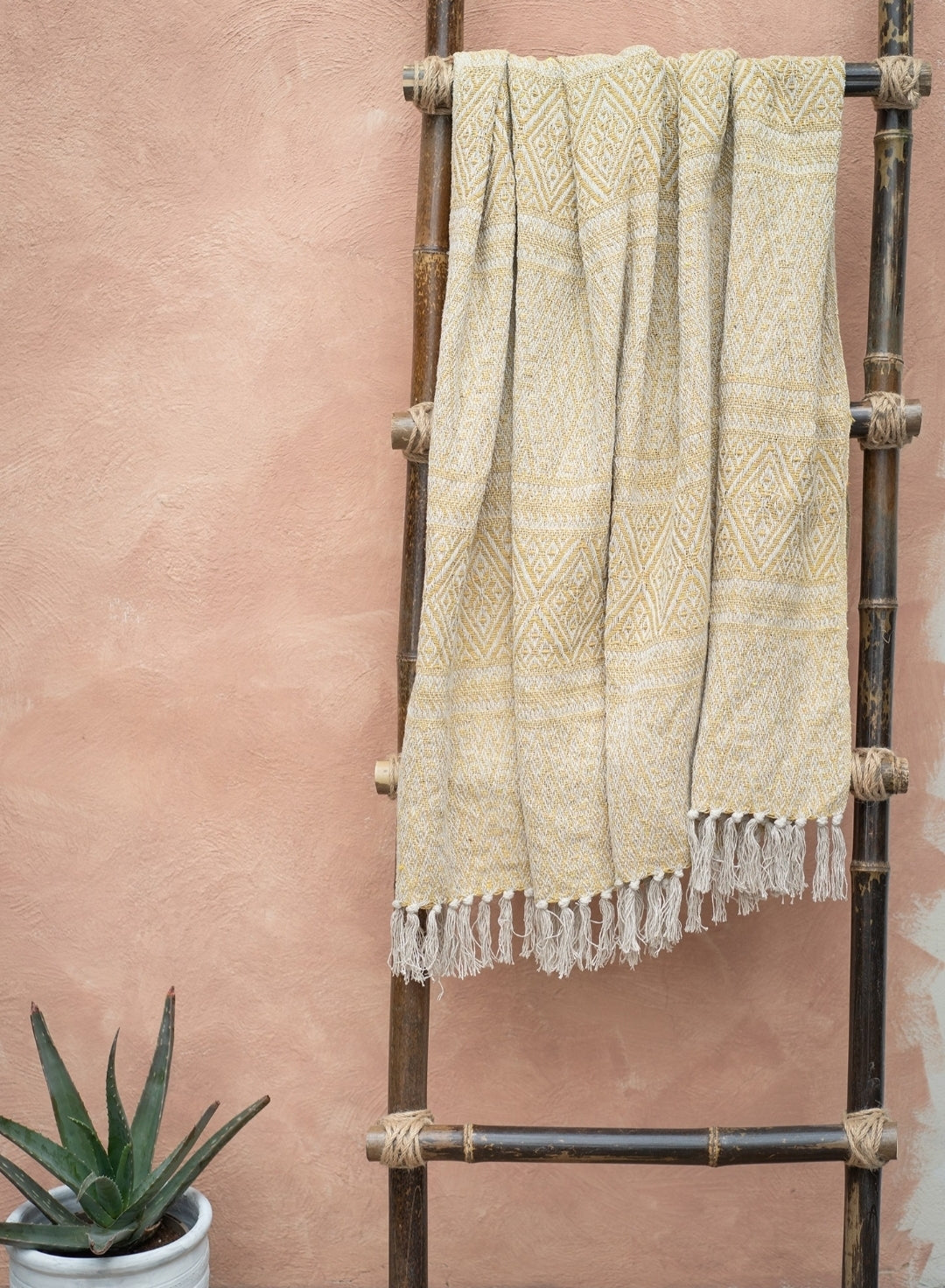Salasar Throw